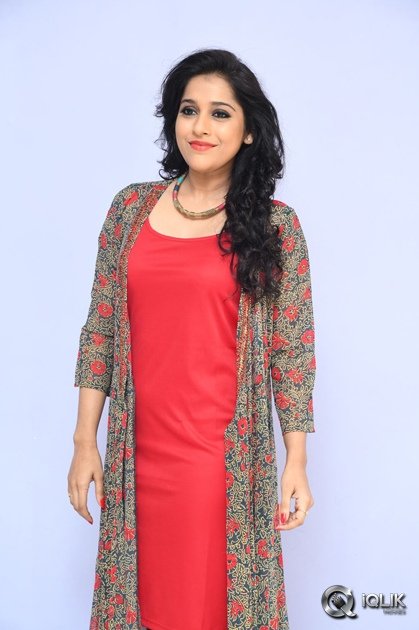 Rashmi-Gautam-At-Thanu-Vachenanta-Movie